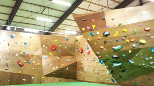 三重県のクライミング施設「BAMBOO Bouldering（バンブーボルダリング）」